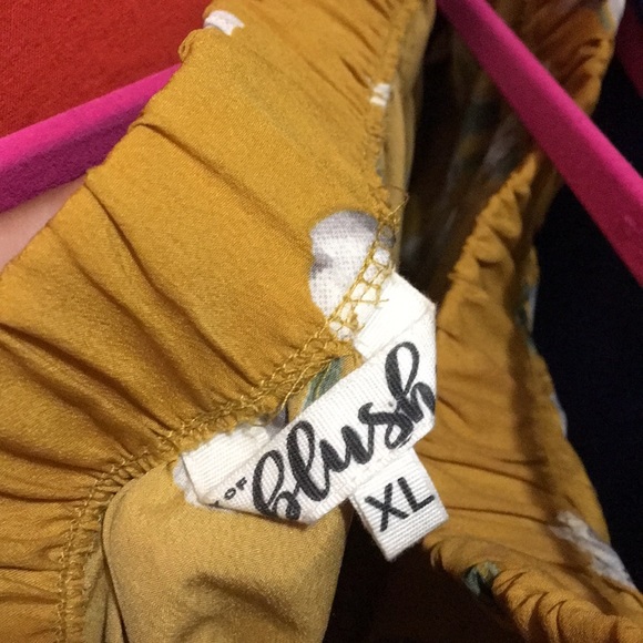 SUPER CUTE FLORAL DRESS - Picture 2 of 2